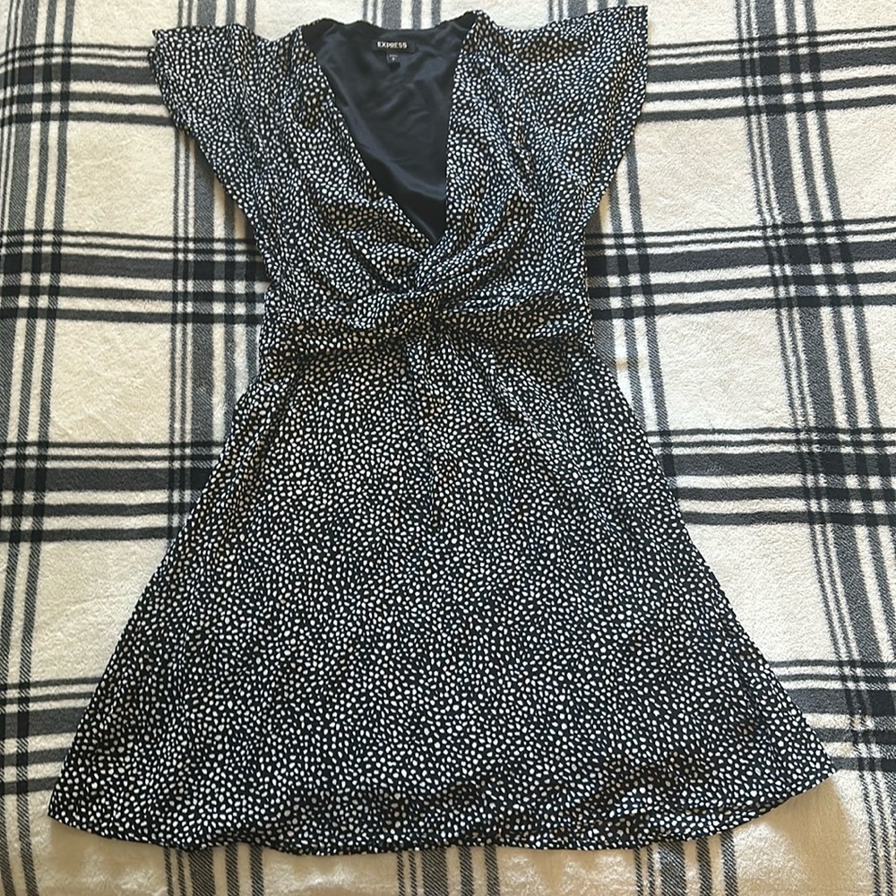 Express Navy white polka dot vneck flutter sleeve dress size small